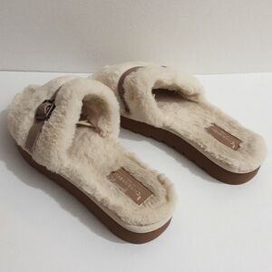 ❤❤❤KOOLABURRA BY UGG SLIPPER SIZE 9❤❤❤